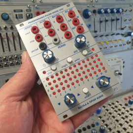 Buchla & Tiptop audio - 242t  Programmable Pulser