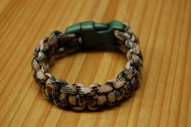 Bracelet FLAUNTAROUND clip paracord green