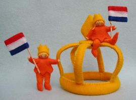 Koningskinderen met vlaggetjes