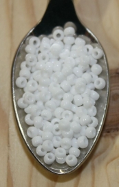 Seed bead - 8/0 - opaque white