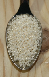 Seed bead - 11/0 - ceylon antique ivory pearl