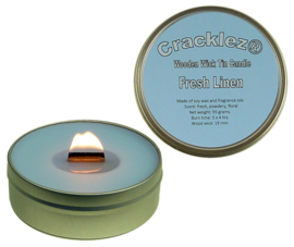 Cracklez® Knetter Houten Lont Geurkaars in blik Fresh Linen. Fris Wasgoed Geur. Licht-blauw.