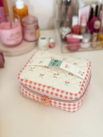 Daily Essential Pouch