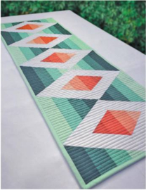 Quiltpatroon "Aztec Diamond Table Runner"