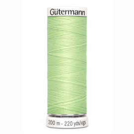 Gütermann naaigaren -  152 / lichtgroen