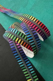 Sassafras Lane -  Rits van de rol maat 5 / rainbow streep