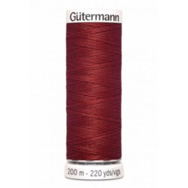 Gütermann naaigaren -  221 / donkerrood
