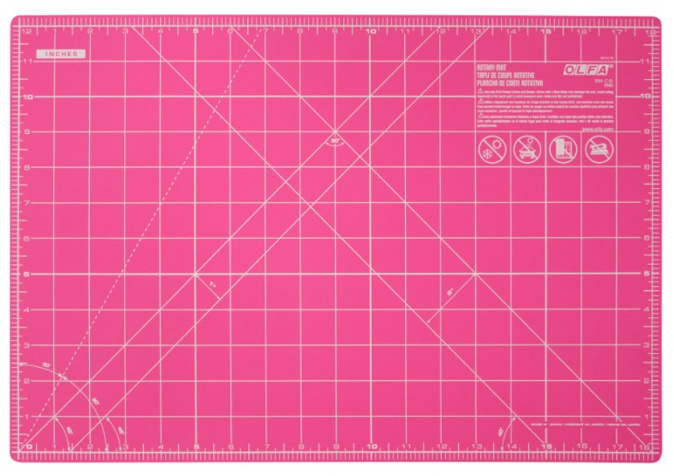club Ringlet as Snijmat Olfa - 45 x 30 cm roze | Quiltmaterialen | Stitch & zo quiltstoffen  en fournituren voor quilten en tassen