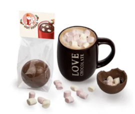 Warme chocolademelk-bal