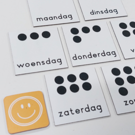 Dagen van de week (zwart-wit) 4 x 4 cm
