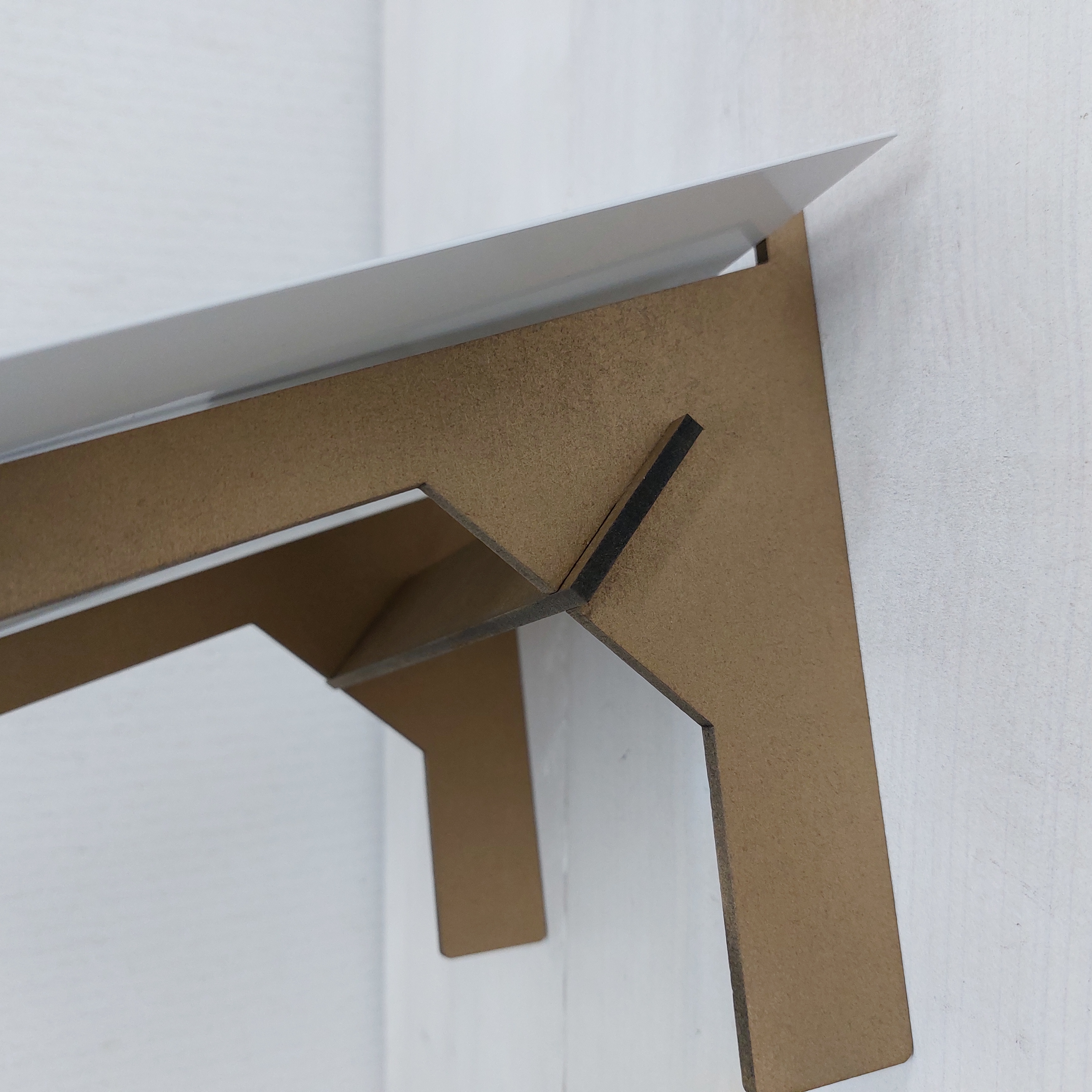 Houten standaard voor je magneetbord