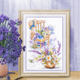 Tuinstoel met bloemen
