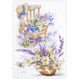Tuinstoel met bloemen