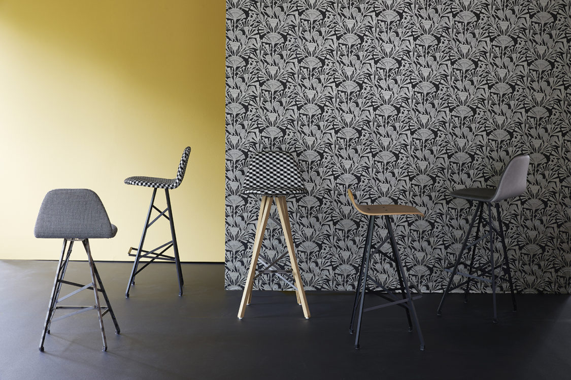 Spoinq Barstoel Piramide hoge rug hout