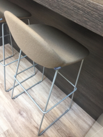 Artifort Beso Bar Stool