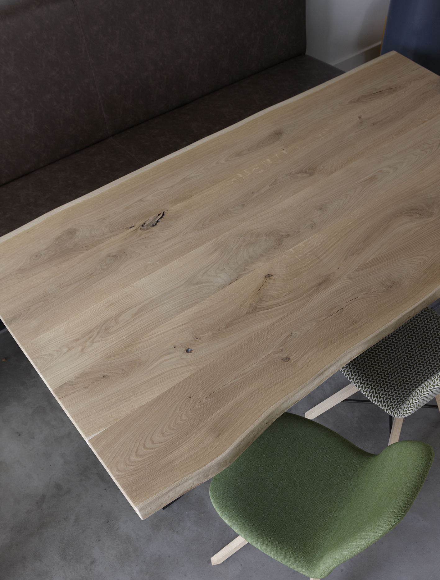 Spoinq Bartafel Bo 105cm hoog