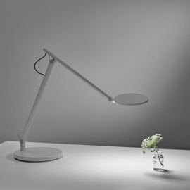 Humanscale Nova lamp 300K desktop base