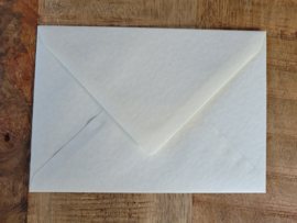 C6 Envelop Hamerslag creme