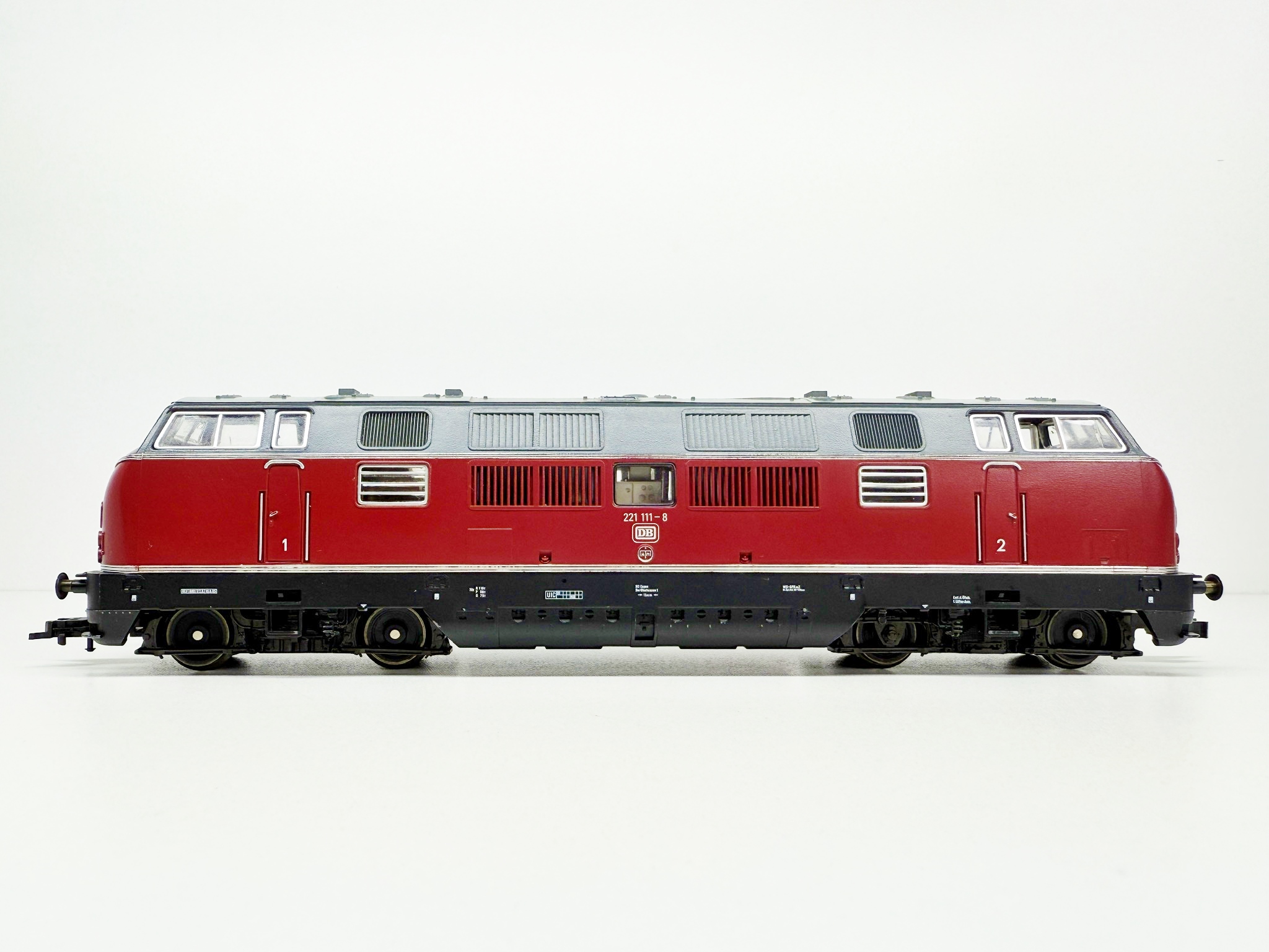 Fleischmann 4235 Diesellocomotief BR 221 (NEM) in ovp