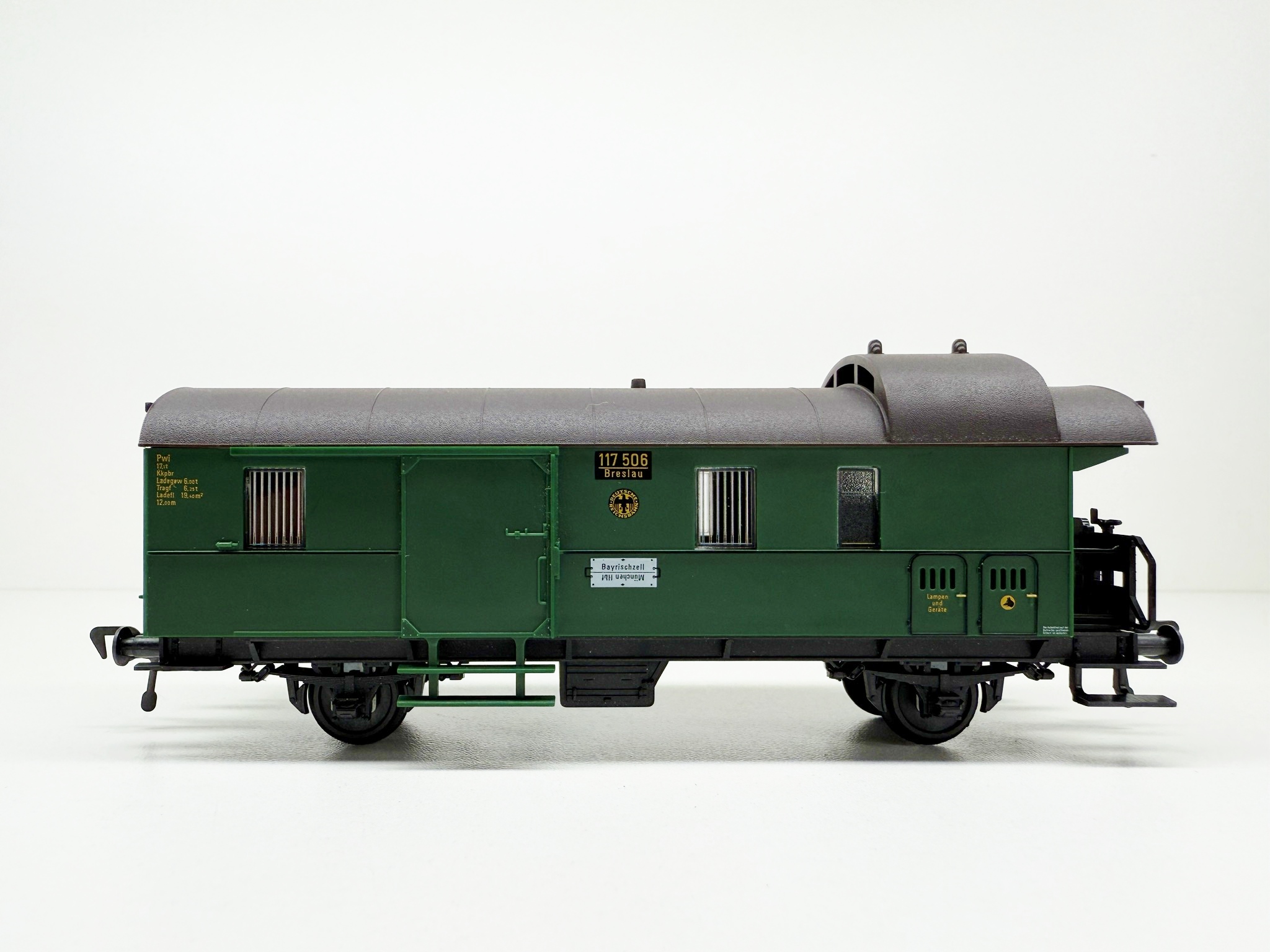 Fleischmann 5005 Bagagewagen DB (2)