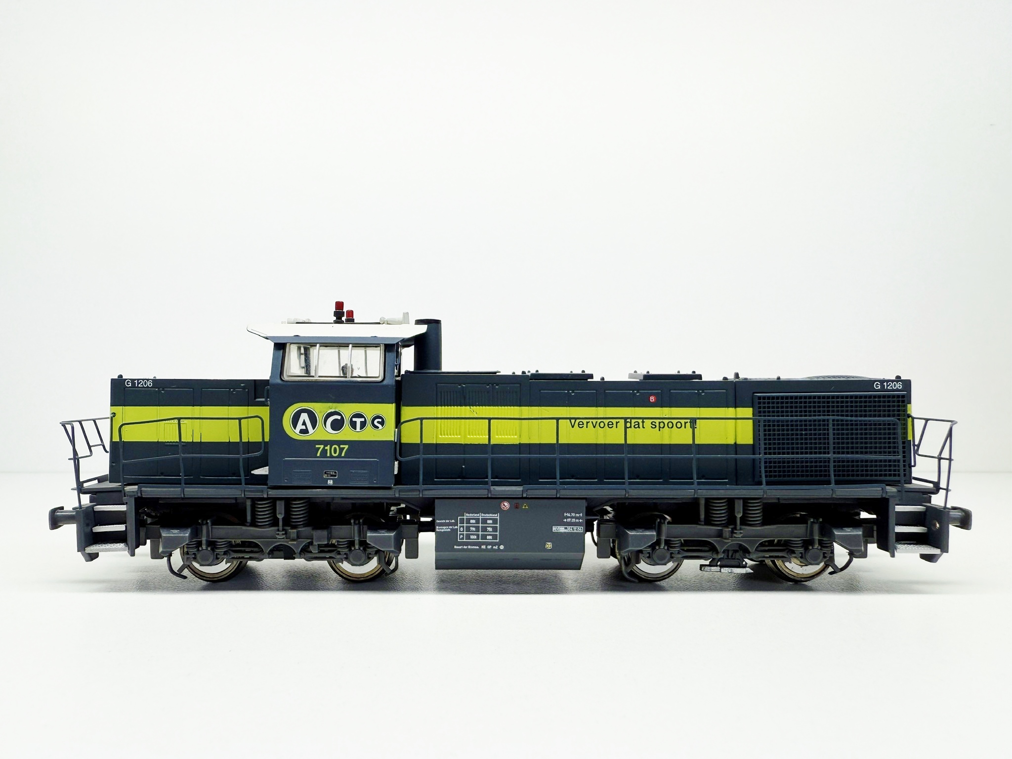 Mehano T273 (55282) Diesellocomotief 'ACTS' (NEM + Digitaal) in ovp