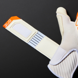 The One Glove Apex Pro Ignite