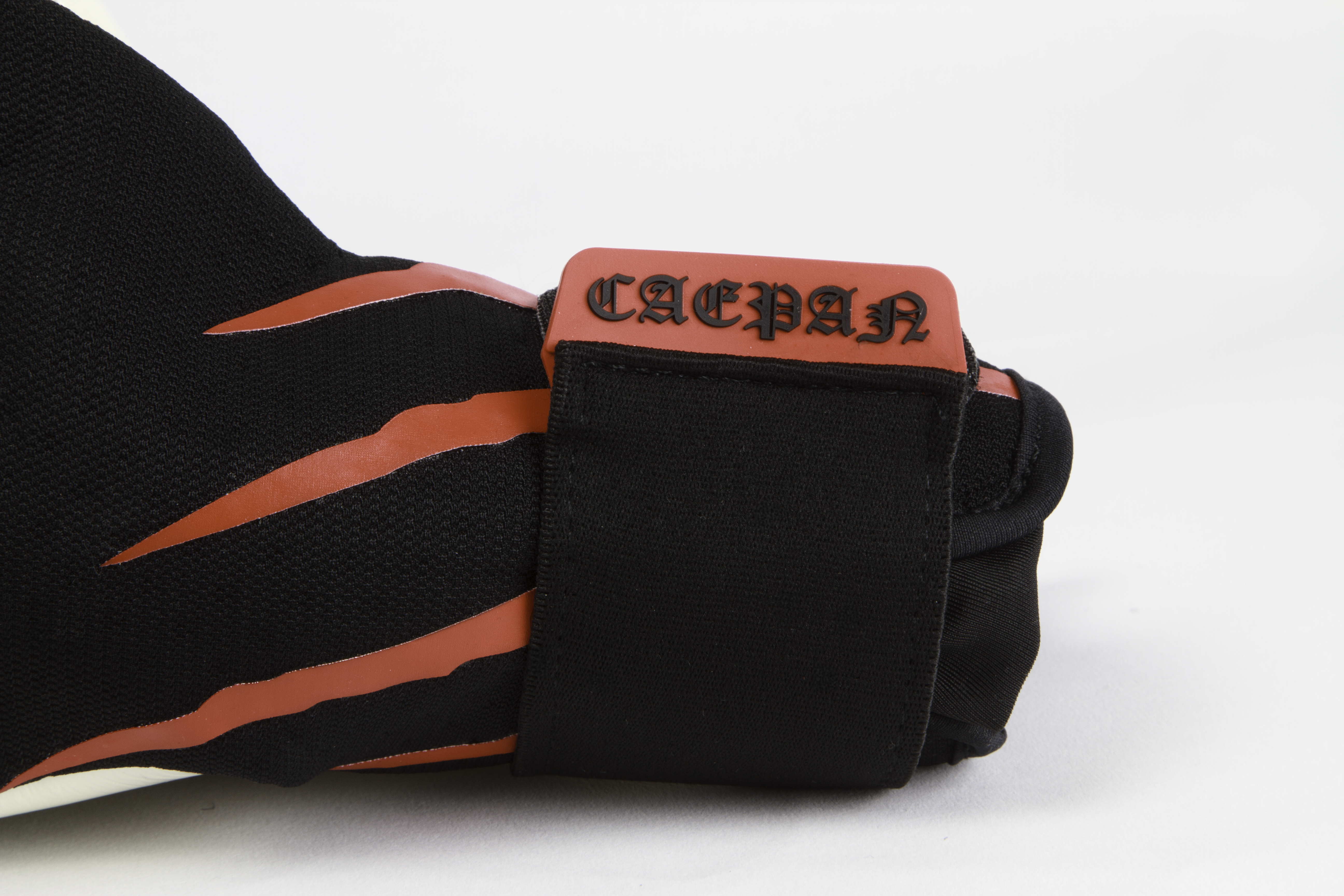 Caepan Alpha Beastgrip – Noir/Rouge