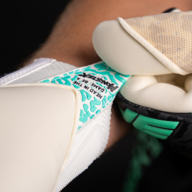 The One Glove NXT Pro Mentality Monster SL