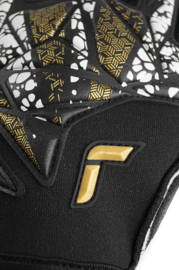 Reusch Attrakt Gold X Evolution Cut Finger Support