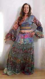 MULTICOLOR zijden wikkeltopje nr3 met ruches aan de mouwen en GOUD opdruk, India dessin - one size fits XS, S, M, L, XL