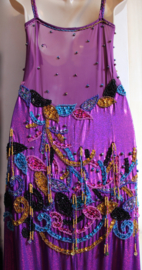 Baladi jurk, avondjurk glans lycra PAARS met PAARS, GOUD, TURQUOISE kralenfranje en kraaltjes en pailletten versiering - 38/40 M/L