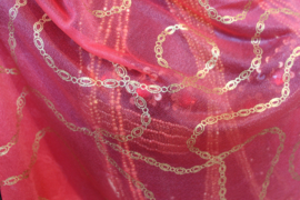 ROZE sjaaltje met een vleugje ORANJE / ZALMROZE rechthoekig met GOUDEN ketting motief opdruk