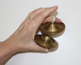 XXL diameter 7,5 cm - Zills Extra Ordinaire, XXL finger cymbals for professional bellydance shows - Sagattes professionelles  XXL Extra Grandes ! diamètre 7,5  cm