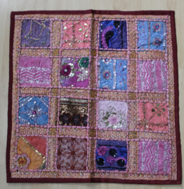 Patchwork Gujarati kussensloop ROZE1 pailletten kraaltjes patchwork 61 cm vierkant XL