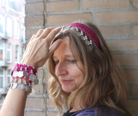 Diadeem haarband FUCHSIA met ZILVEREN muntjes en kraaltjes Tiara voor meisjes en dames - one size