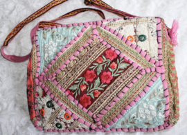 Unieke Boho hippie chic handtas patchwork kwastjes rits drukknoop ROZE8 GOUD - 23 cm x 13 cm x 6 cm