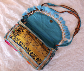 23cm x 13 cm x 6cm - One of a kind Bohemian hippy chic purse patchwork TURQUOISE GOLD FUCHSIA PINK - Sac Bohème ethnique