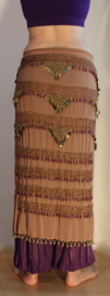 Sarong gordel met kralenhaakwerk BEIGE, LICHT BRUIN, versierd met PAARS / OLIE KLEURIGE kralen en GOUDEN munten - Extra Large XL, XXL, XLong