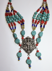 Ganesha hanger, Bohemian hippie chic Halssnoer ZILVER kleurig met ROOD, BLAUW en TURQUOISE kleurige kralen - Boho6