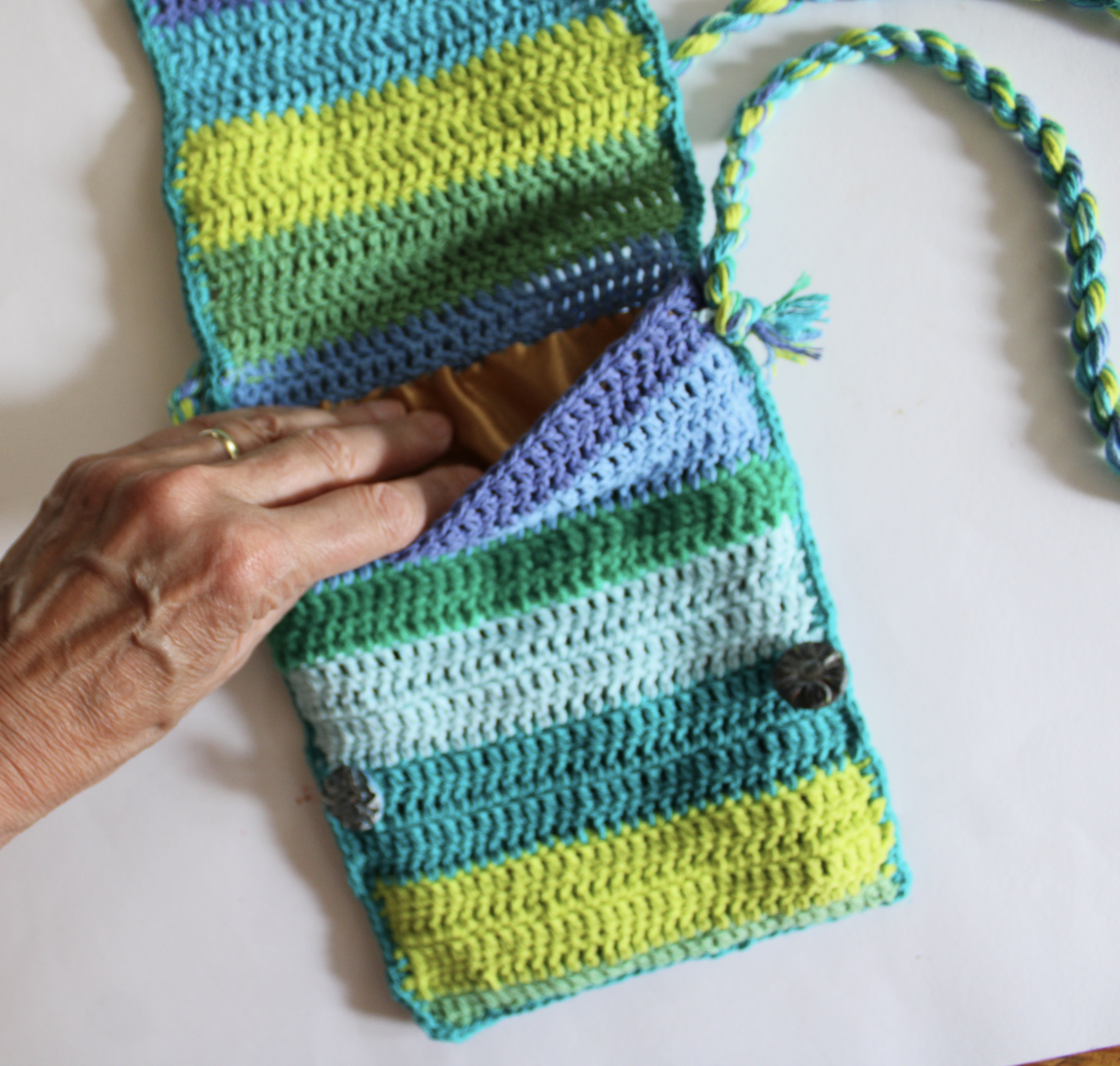 Gehaakt handtasje, schoudertasje, Boho hippie chic festivaltasje, party purse, (fluo) groen, in tinten van groen, blauw en turquoise
