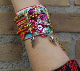 Multicolor Bohemian armband met glitter, kraaltjes, samengesteld uit verschillende armbandjes