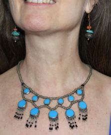 Tribal necklace SILVER colored beads with TURQUOISE stones  inlay - Collier ethnique aux perles ARGENTÉS aux pierres BLEUES TURQUOISES