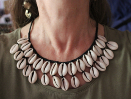 Cowry shell necklace WHITE, black macramé - one size adaptable