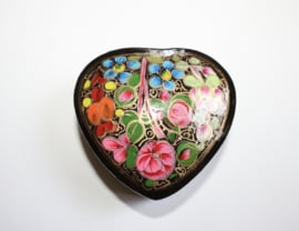 Lightweight, hand painted, lacquered, flowered heartshaped gift boxes  - diameter 8 cm