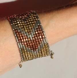One 3-colors Flexible, Beaded bracelet  GOLD, SILVER and BRASS color with Pharaonic design