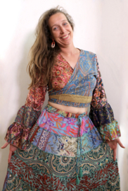 MULTICOLOR zijden wikkeltopje nr3 met ruches aan de mouwen en GOUD opdruk, India dessin - one size fits XS, S, M, L, XL