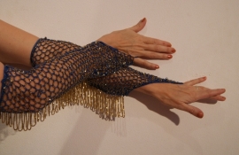 H4g one size - 1 pair of sparkling, beaded bellydance gloves, BLUE, crochet work,  GOLDEN beads and fringe decorated