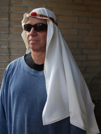 Saudi olie sjeik heren hoofddeksel : witte sjaal + hoofdband ROOD GOUDGEEL