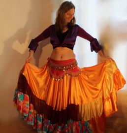 M, L,  XL,  Extra Large - Ruffled skirt Tribal Fusion Gypsy style ORANGE YELLOW BURGUNDY FLOWERS -Jupe à volants ORANGE MULTICOLOR