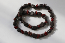 Naturel Necklace made of seeds BROWN, DEEP RED